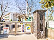 小学校 760m 蕨市立北小学校(明治3年開校。埼玉県内で歴史ある学校のひとつです。恵まれた環境の北小に通う子どもたちは日々明るい学校生活を送っています。校訓は誠実、勤勉、規律。教職員一同努…