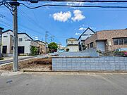 【外観】家族の温かさと陽光の暖かさ、楽しい毎日と明るい未来を予感させる「空間が織り成すひとつ先の住み心地」を演出します。