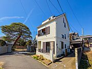 【外観】家族の温かさと陽光の暖かさ、楽しい毎日と明るい未来を予感させる「空間が織り成すひとつ先の住み心地」を演出します。