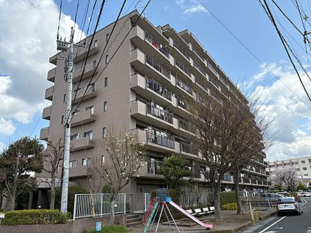 【外観】こちらの物件が少しでも気になるようでしたら、お気軽にお問合せください。人生でいちばん大きなお買い物ですので、ゆっくりご見学ください。ネット上の画像と実際の見学では、リアル感がまるで違…