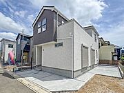3号棟【外観】家族の温かさと陽光の暖かさ、楽しい毎日と明るい未来を予感させる「空間が織り成すひとつ先の住み心地」を演出します。