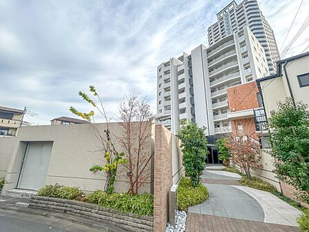 【外観】家の良し悪しだけでなく周辺環境も重要なポイント。