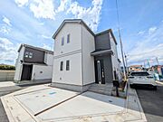 【前面道路】車の通行が少ないので、静かな住環境を維持することができます。