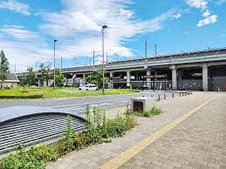 駅 700m 南与野駅(JR埼京線の各駅停車駅。埼京線の開通と同時に開業しました。旧・与野市の中心地にある駅です。周辺には住宅も商業施設も多いため、利用者数は快速停車駅である隣の「与野本町」…