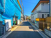 【前面道路】車の通行が少ないので、静かな住環境を維持することができます。