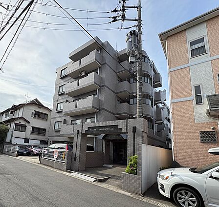 【外観】陽当りや通風性など各所に施された工夫で住みやすさを実現。部屋の大きさや周辺環境・街並など、資料には掲載していない情報が現地にはたくさんございます。是非ご確認下さい。