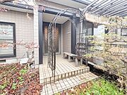 【玄関】ここから始まる「日常」はご家族にとってかけがえのない時間となります。少しでも豊かに、快適に。