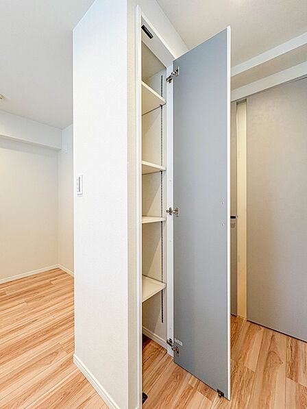 【収納】各部屋を最大限に広く使って頂ける様、全居住スペースに収納付。プライベートルームはゆったりと快適に。