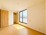 子供部屋：A号棟【子供部屋5帖】お子様のお部屋にぴったりなクロークを備えたフローリング仕様の洋室です。
