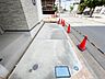 駐車場：B号棟【駐車場】毎日の生活にマイカーが必須という方は、購入を検討する際、駐車場があることは大事な条件です。毎日の通勤や家族の送迎、買い物やお出かけなどクルマのある暮らしを満喫したい方は要チェ…