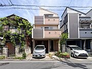 【外観】こちらの物件に少しでもご興味がありましたら、お気軽にお電話下さい。ネット上で「見えない物」「わからない事」でも、実際にご見学いただくことで、手に取るようにおわかりいただけるはずです。…