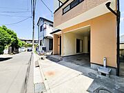 【外観】こちらの物件が少しでも気になるようでしたら、お気軽にお問合せください。人生でいちばん大きなお買い物ですので、ゆっくりご見学ください。ネット上の画像と実際の見学では、リアル感がまるで違…