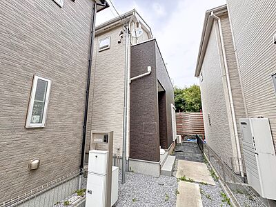 外観：【外観】こちらの物件が少しでも気になるようでしたら、お気軽にお問合せください。人生でいちばん大きなお買い物ですので、ゆっくりご見学ください。ネット上の画像と実際の見学では、リアル感がまるで違…