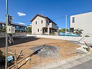 【現地土地】家族の温かさと陽光の暖かさ、楽しい毎日と明るい未来を予感させる「空間が織り成すひとつ先の住み心地」を演出します。