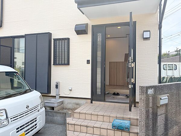玄関を拡大表示