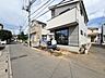 外観：【前面道路】車の通行が少ないので、静かな住環境を維持することができます。
