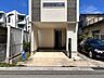 駐車場：【駐車場】毎日の生活にマイカーが必須という方は、購入を検討する際、駐車場があることは大事な条件です。毎日の通勤や家族の送迎、買い物やお出かけなどクルマのある暮らしを満喫したい方は要チェック。…