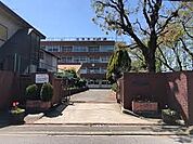 中学校 1236m 川口市立領家中学校(川口市立領家中学校(自分創り。私たちは中学校の生活を、築こう、磨こう、きり拓こうをキーワードに、自分創りに位置づけて考えています。可能性があるこの年代…
