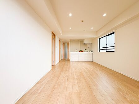 【LDK15.2帖】インテリアショップで見掛けた「あの家具」も置ける、ゆったりとした空間。時に広さが上質な寛ぎの時間になる事も。