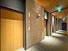その他：【エレベーター】大型マンションでは、朝の混雑時にスムーズにエレベーターに乗れるかどうかは、貴重な時間を左右する大事なポイント。現地見学時にはぜひチェックしてみてください。