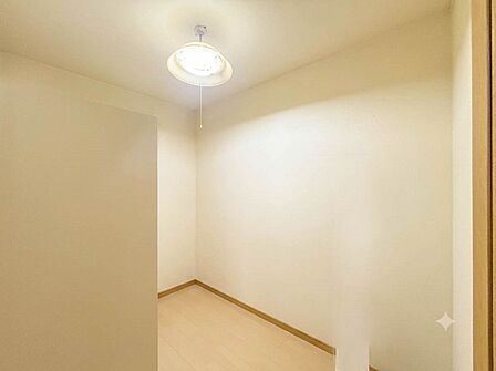 【洋室4.2帖】充実した生活は伸びやかな居室空間から始まります
