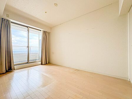 【寝室7帖】充実した生活は伸びやかな居室空間から始まります。快適に・伸びやかに。心の潤いを求める方々へ。