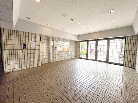 【 ロビー 】モダンで落ち着いた雰囲気のロビー。