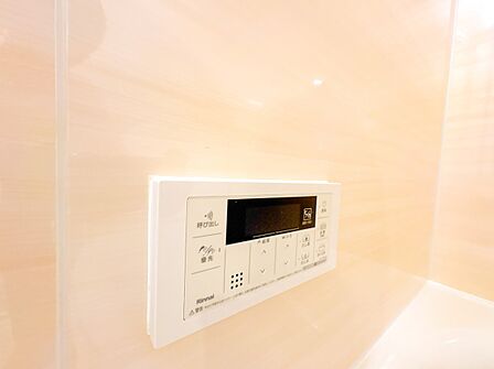 【浴室コントロールパネル】多彩な機能満載のリモコンは、毎日のお風呂ライフをより楽しく便利にしてくれる機能がいっぱいです。