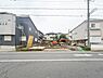 外観：【現地】建築条件無し売地、全2区画の分譲です。お好きなハウスメーカーでどうぞ。