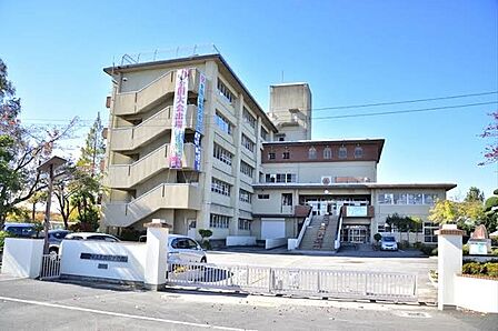 中学校 1700m 越谷市立大相模中学校