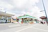 周辺：コンビニ 1000m ファミリーマートせんげん台駅前店