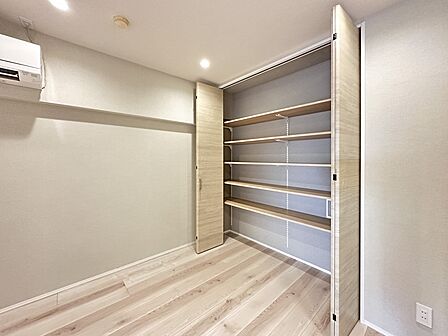 充実した生活は伸びやかな居室空間から始まります。快適に・伸びやかに。心の潤いを求める方々へ。