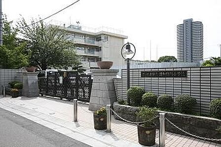 小学校 800m さいたま市立浦和別所小学校