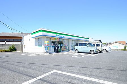 コンビニ 255m ファミリーマート東浦和3丁目店