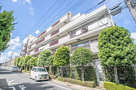 こちらの物件が少しでも気になるようでしたら、お気軽にお問合せください。人生でいちばん大きなお買い物ですので、ゆっくりご見学ください。ネット上の画像と実際の見学では、リアル感がまるで違います。…