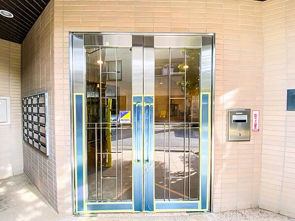 エントランスを拡大表示