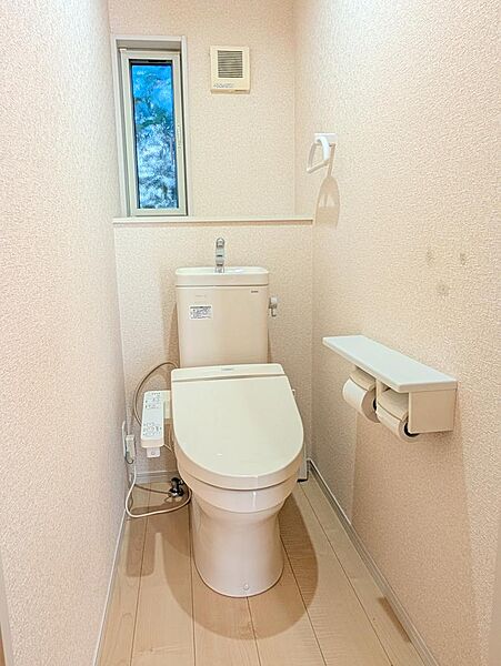 トイレを拡大表示