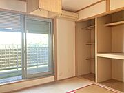 2階6帖和室　木造ならでは心やすらぐ住まいです。ゆとりある室内空間です。