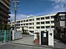 周辺：羽曳野市立高鷲南中学校 徒歩8分。 630m