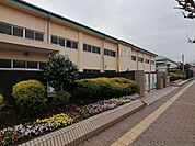 河内長野市立長野小学校 徒歩2分。 140m