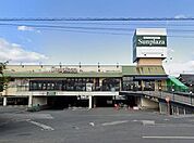 サンプラザ島泉店 徒歩10分。 780m