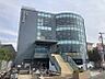 周辺：柏原市立国分図書館 徒歩10分。 770m