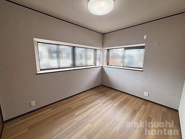 洋室を拡大表示