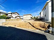 青空が広がる閑静な1種低層地域！閑静な住宅地は周囲の騒音も少なく落ち着いた雰囲気の環境です。