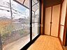 その他：南向きで日当たり良好な縁側♪植栽すぺーずがあるので目隠しもできます♪収納があるので接客用の座布団などかさばる物を入れておくのにぴったりです♪