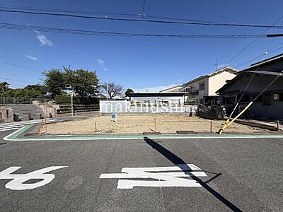 外観:建築条件無しの土地なのでお好きなハウスメーカーで建築できます!一生に一度のマイホームならではのこだわりを実現できます! 外観:建築条件無しの土地なのでお好きなハウスメーカーで建築できます!一生に一度のマイホームならではのこだわりを実現できます!