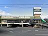 周辺：サンプラザ島泉店 徒歩8分。 600m