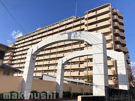まずは資料だけほしいという方も大歓迎!不動産のことなら創業40年以上の当社にぜひお任せください♪