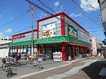 食品館アプロ道明寺店 徒歩10分。 800m
