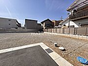 小・中学校までは約300ｍ圏内！通学にも安心の距離♪大阪外環状線にもすぐに出られる立地♪マイカー通勤にも便利です♪